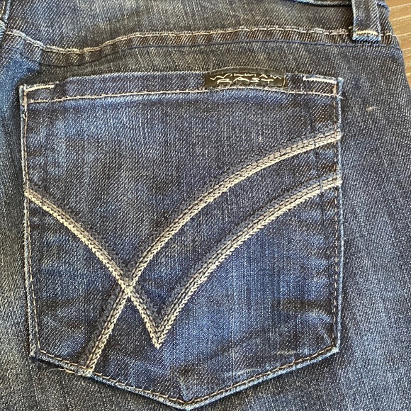 William Rast blue jeans founded in the USA. Size 24 long. - Picture 5 of 12